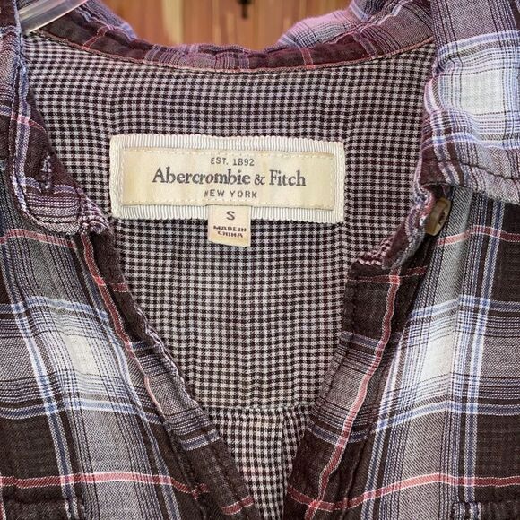 Ladies mid-sleeve shirt size Small from Abercrombie & Fitch - Picture 7 of 8